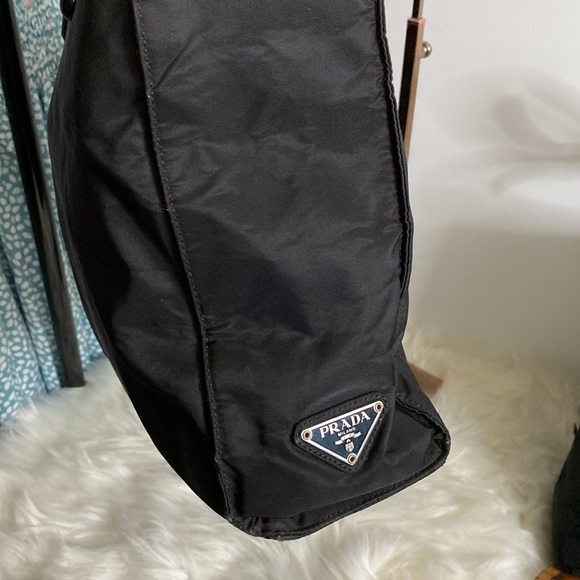 Prada - Picture 2 of 11